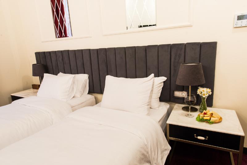 King Gorgasali Hotel Тбилиси Екстериор снимка